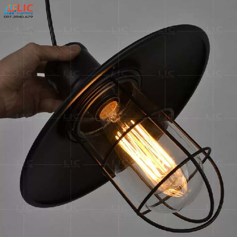 Lắp đặt bộ đèn chùm hiện đại cho nhà bác Mai 