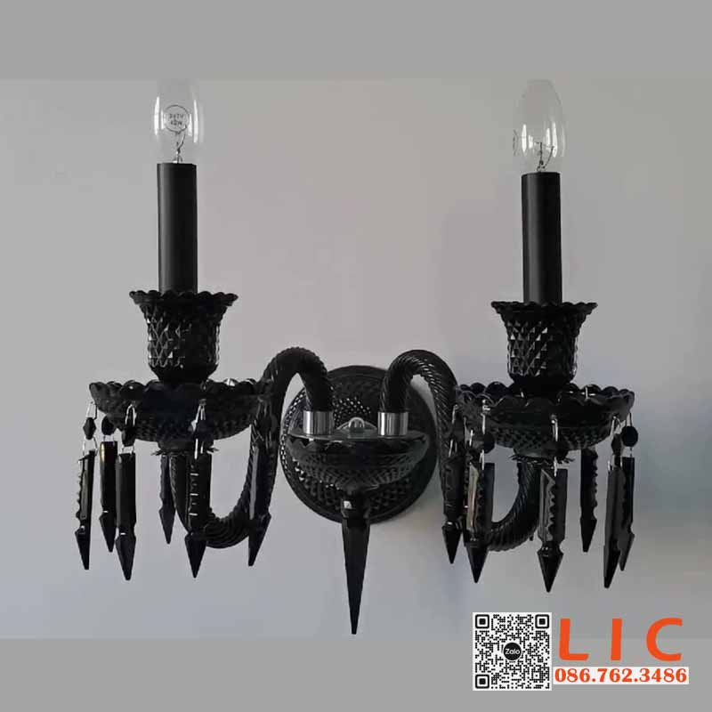 Lắp đặt bộ đèn chùm hiện đại cho nhà bác Mai 
